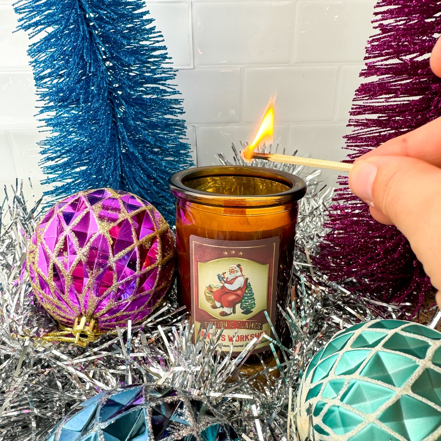 Santa's Workshop Candle - A Delectable Blend of Vanilla, Whipped Cream, Caramel & Sugar Cookies
