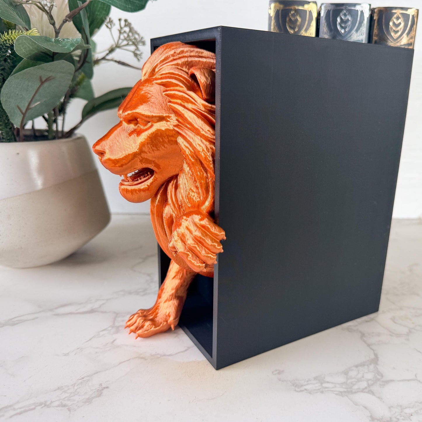 Lion Book Nook | 3d printed | book nook | wizard house inspiration