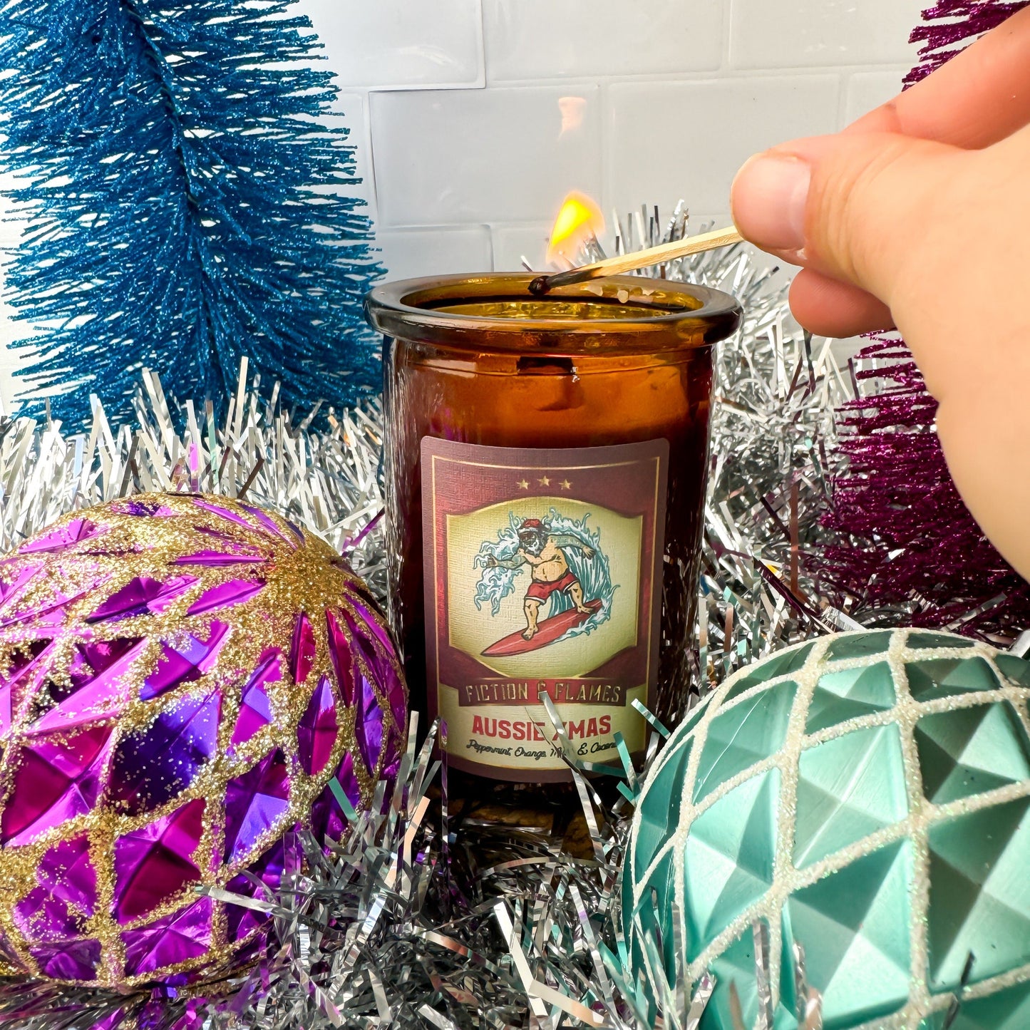 Aussie Xmas Christmas Candle - A Unique Blend of Peppermint, Oranges, Musk & Coconut