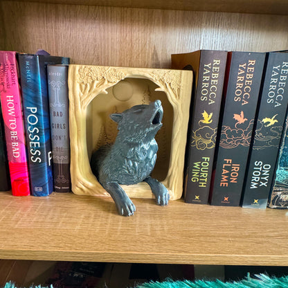 Howling Wolf Book Nook | 3d printed | fantasy book nook