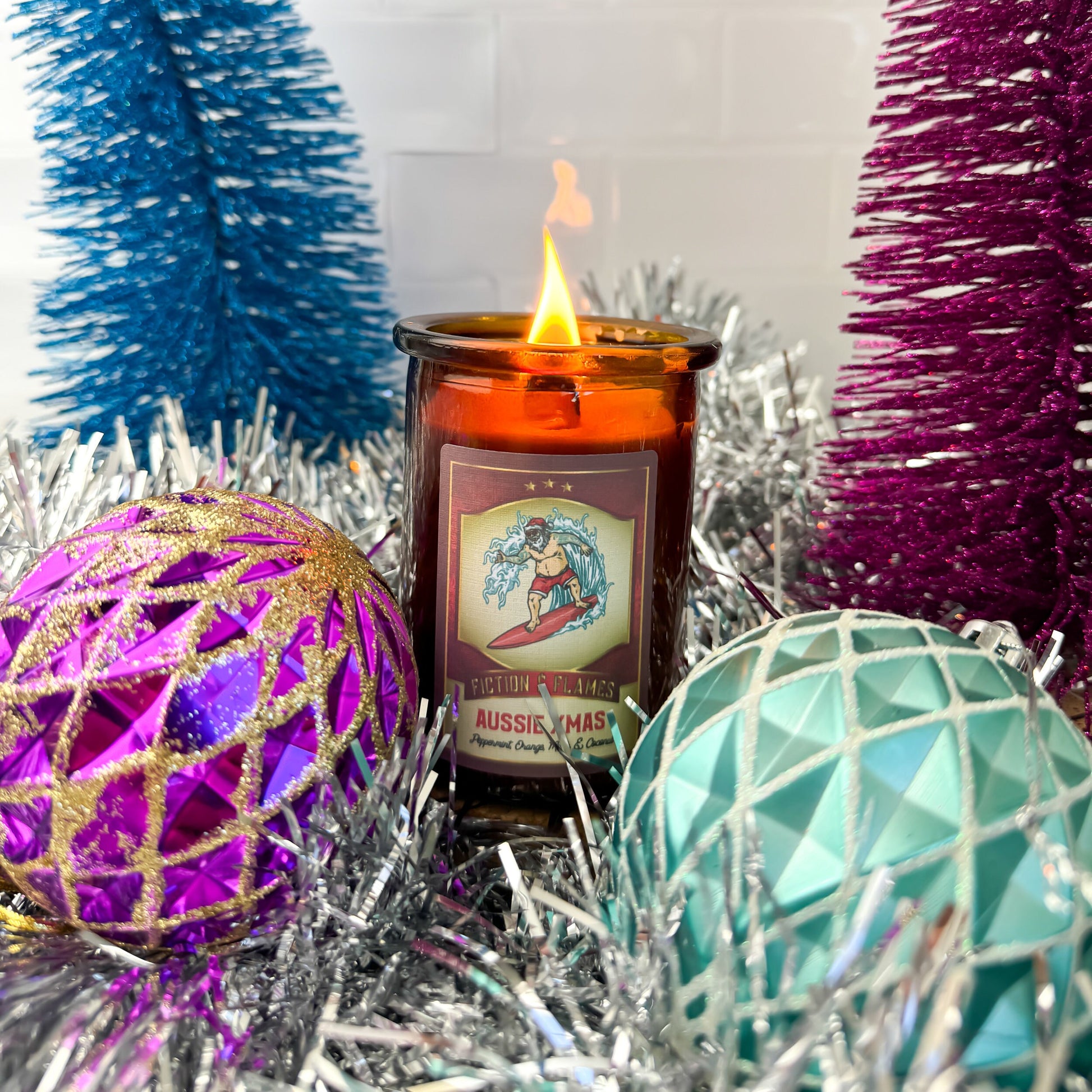 Aussie Xmas Christmas Candle - A Unique Blend of Peppermint, Oranges, Musk & Coconut - Fiction and Flames 