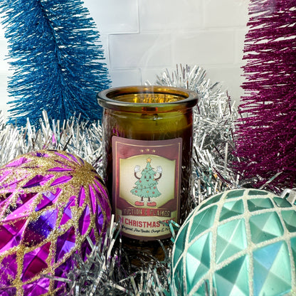 Oh Christmas Tree Christmas Candle - A Festive Blend of Bergamot, Pine Needles, Orange & Moss - Fiction and Flames 