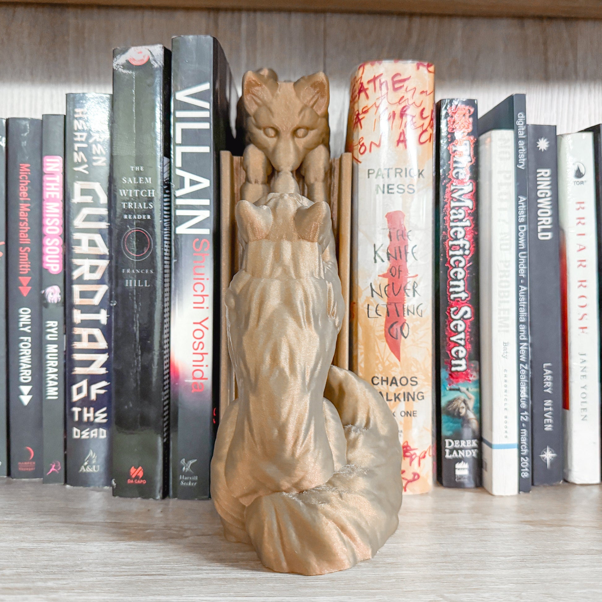 Playful Fox Book Nook with hidden compartment | 3d printed | dragon book nook