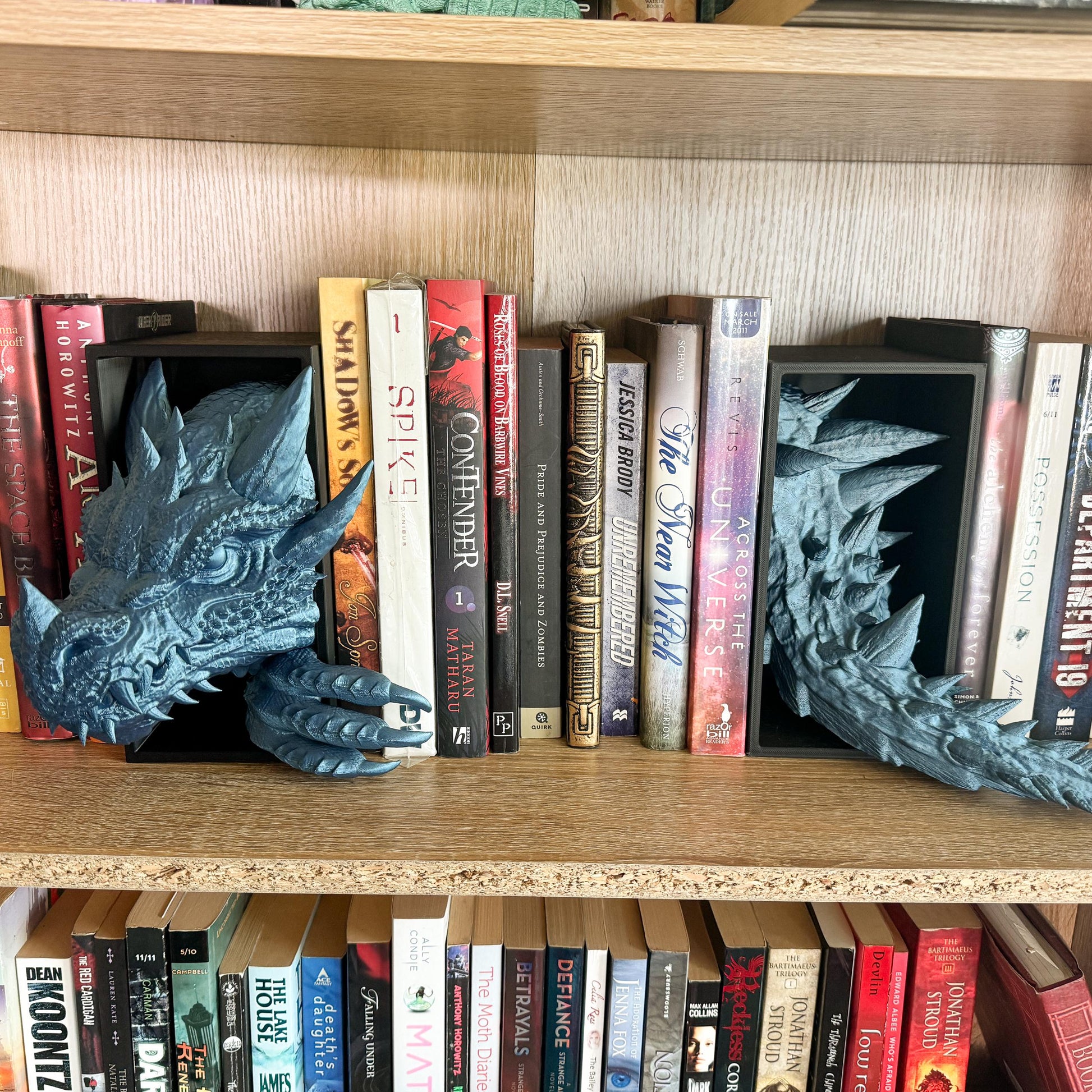 Dragon Head and Tail Book Nook | 3d printed | dragon book nook