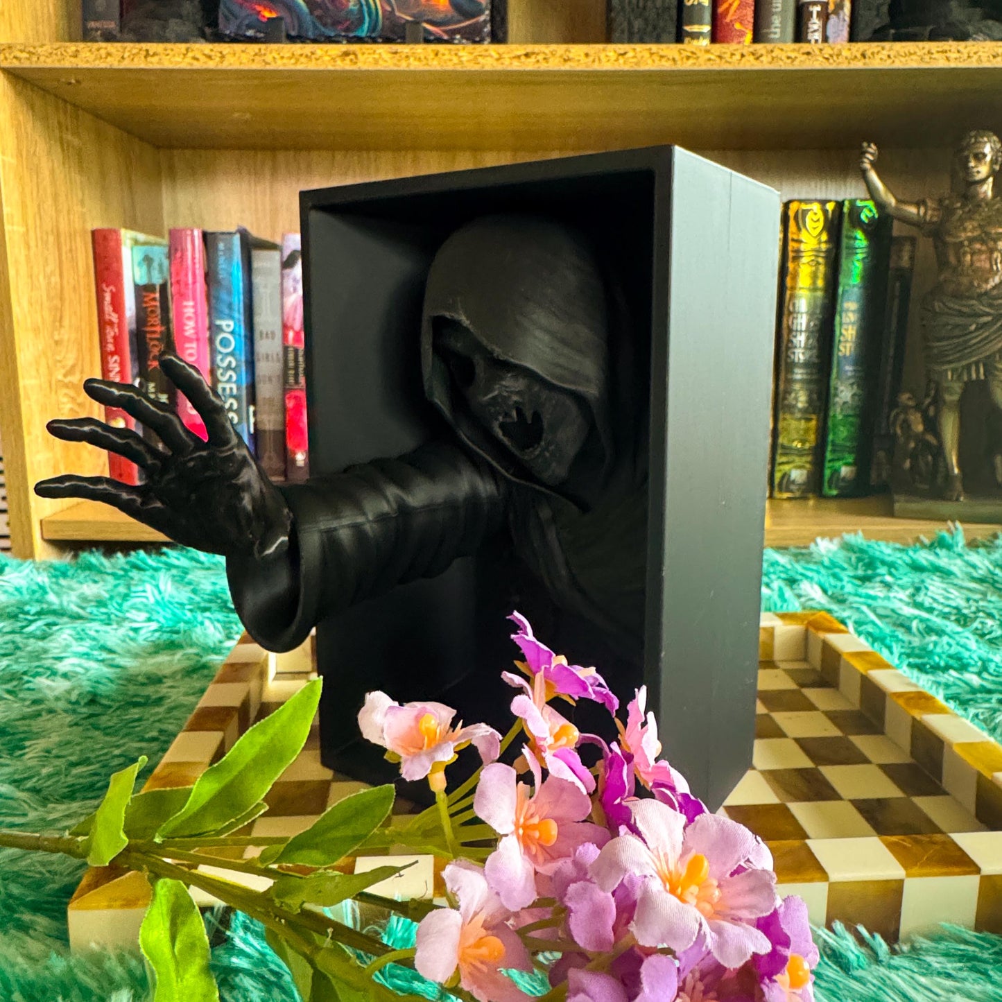 Void Reaper Book Nook | 3d printed | Grim Reaper | Dementor-Inspired Fantasy Bookshelf Insert