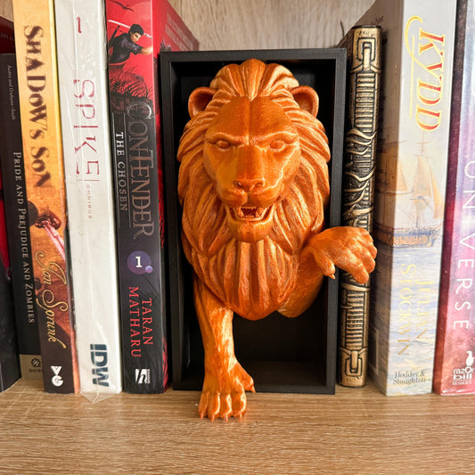 Lion Book Nook | 3d printed | book nook | wizard house inspiration