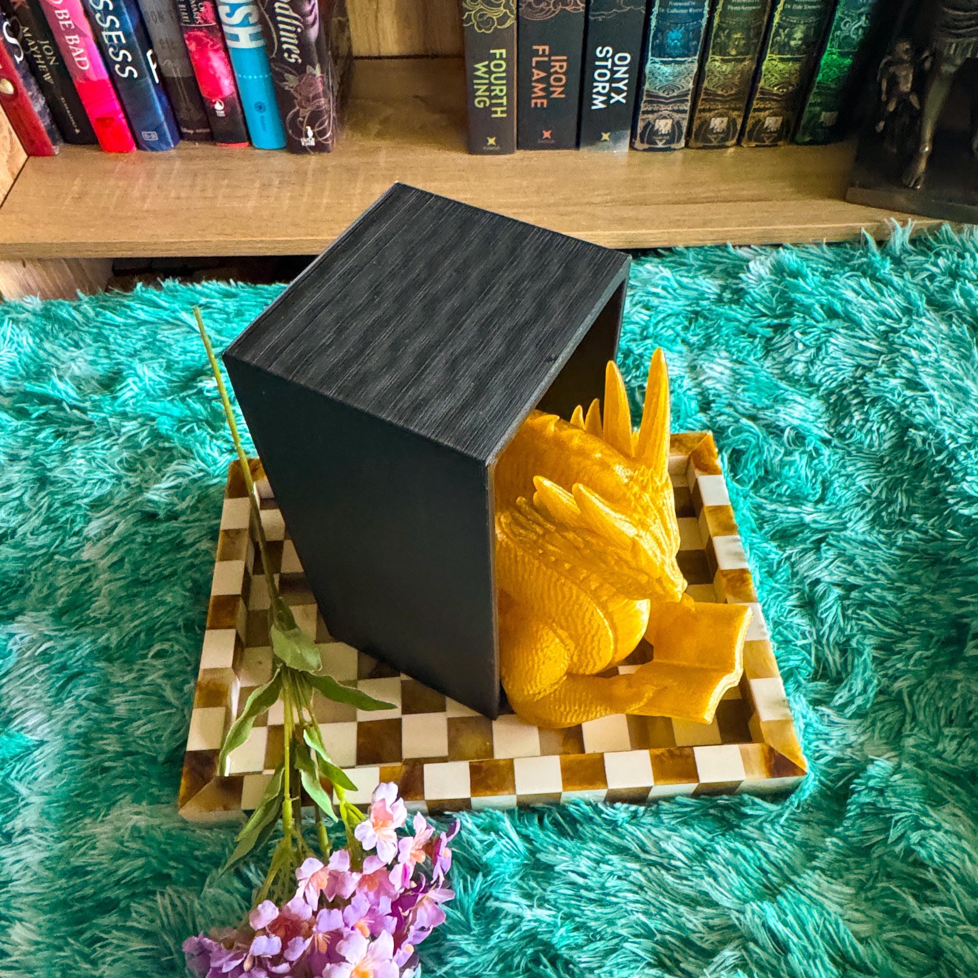 Reading dragon Book Nook | 3d printed | dragon book nook