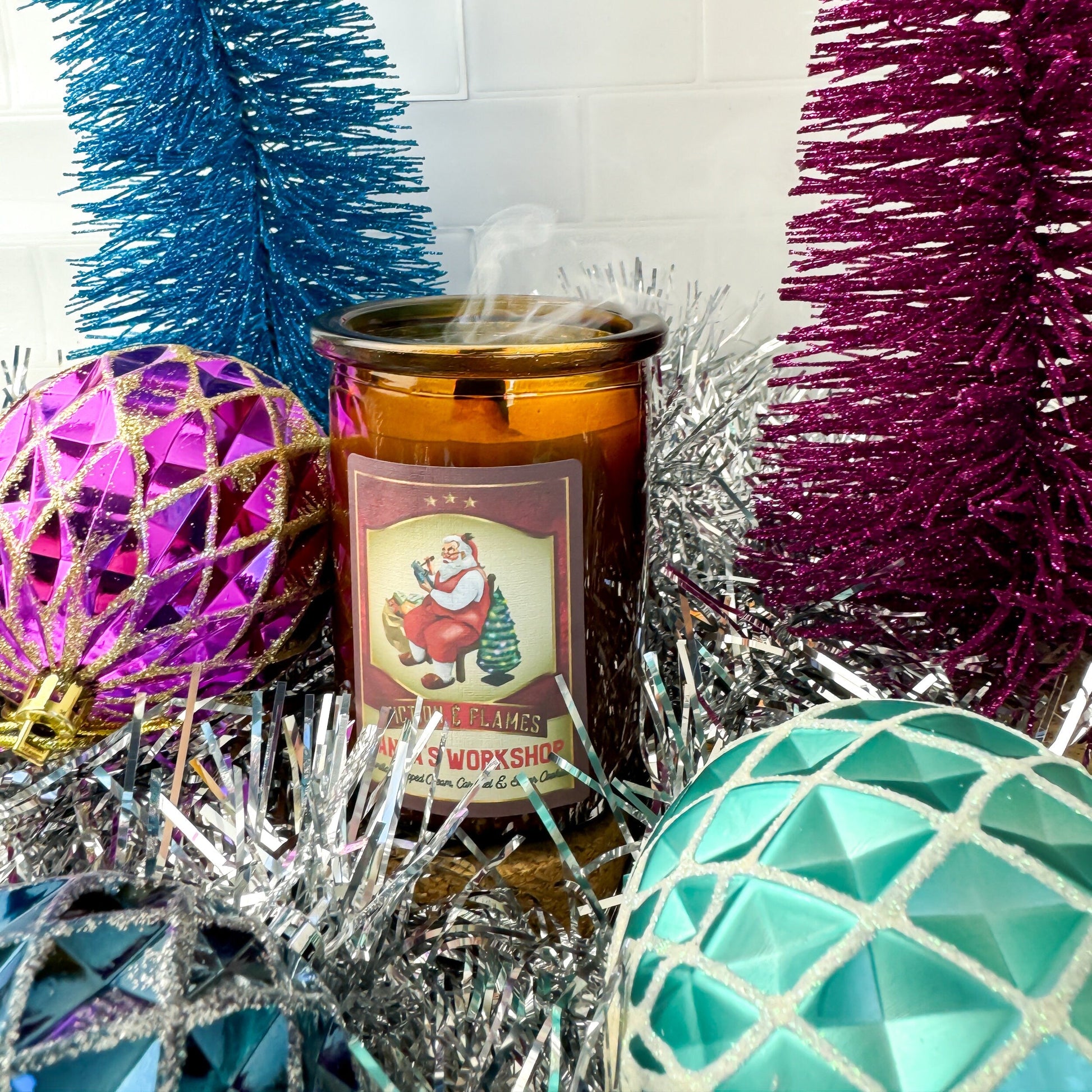 Santa's Workshop Candle - A Delectable Blend of Vanilla, Whipped Cream, Caramel & Sugar Cookies