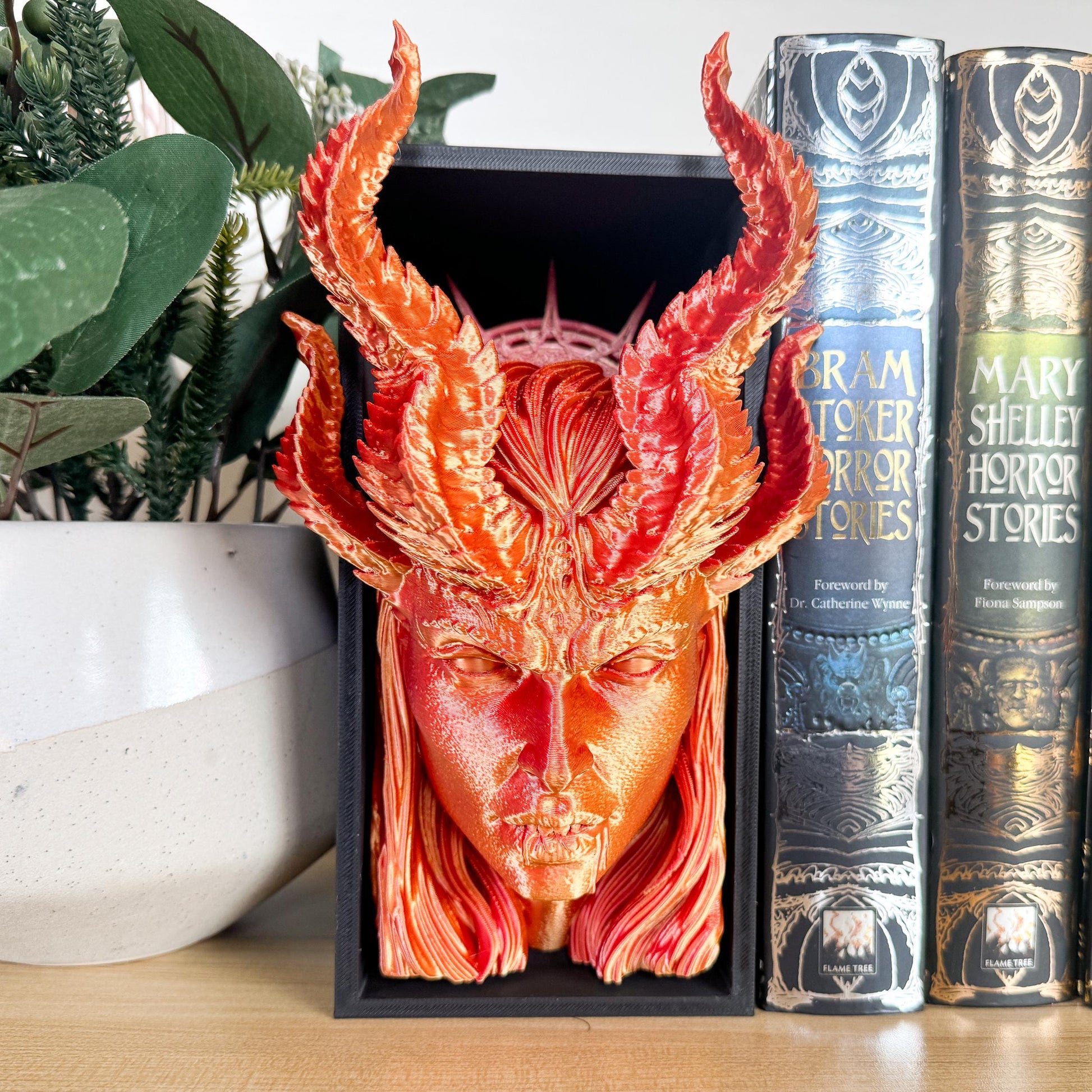 Succubus Book Nook | 3d printed | book nook