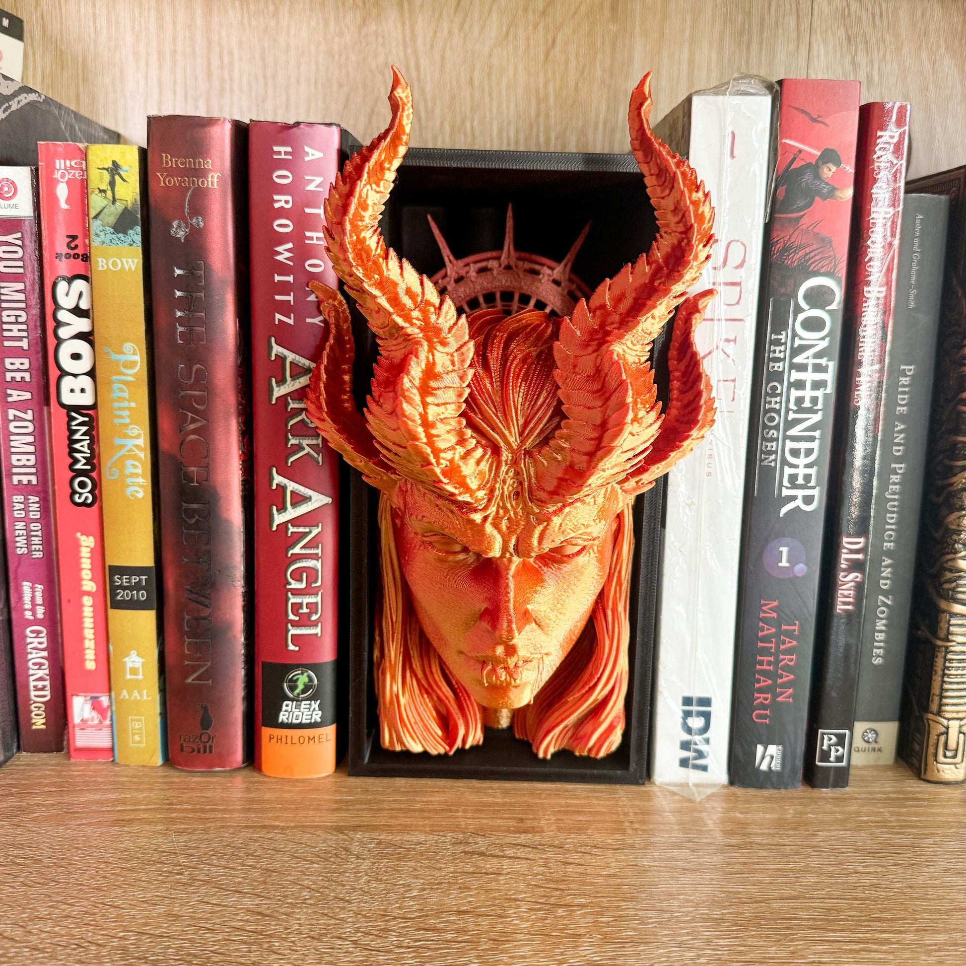 Succubus Book Nook | 3d printed | book nook