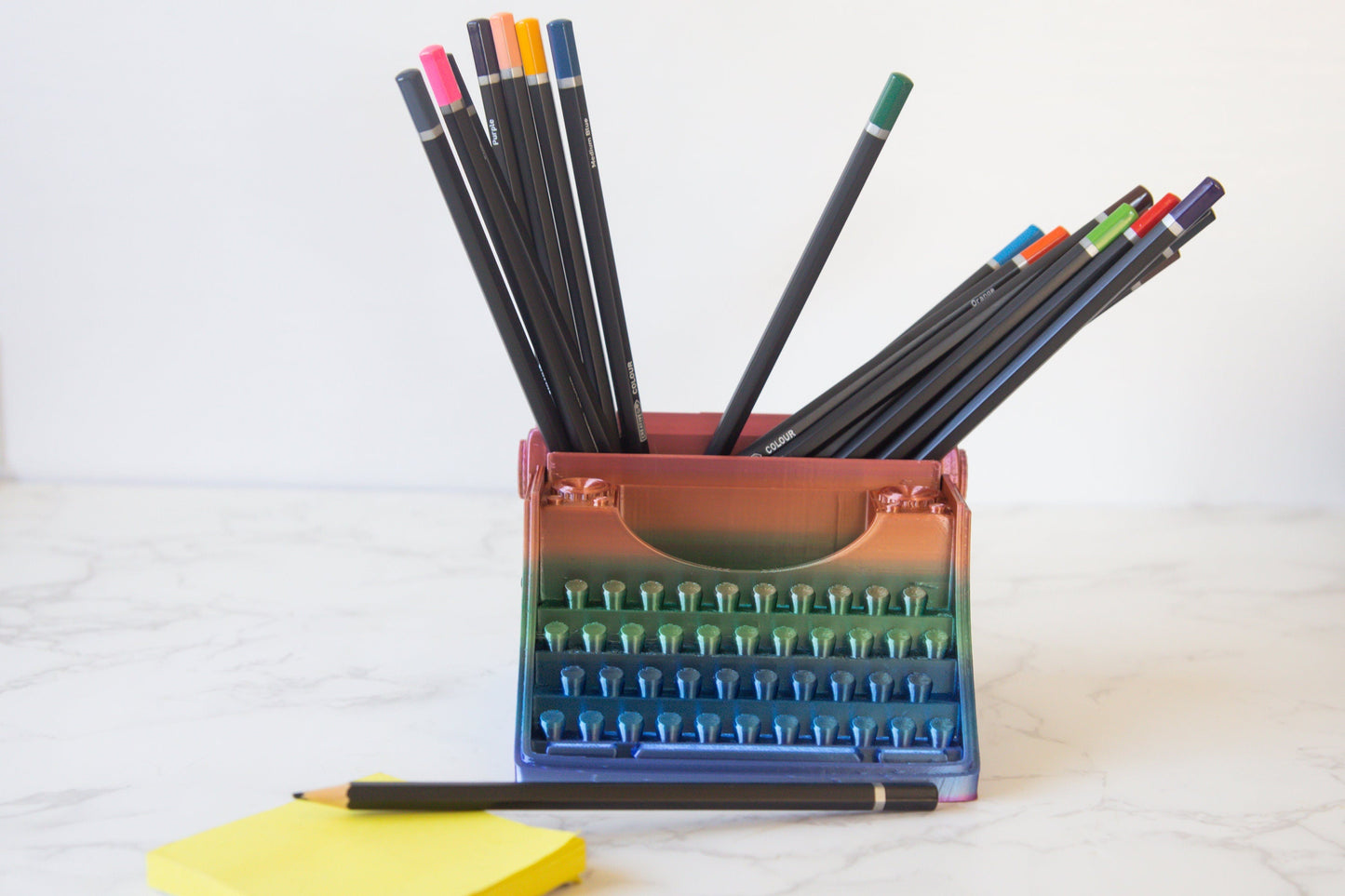 Typewriter Pen Holder - Vintage-Inspired Desk Organiser - 3D Printed PLA - Multiple Colours Available