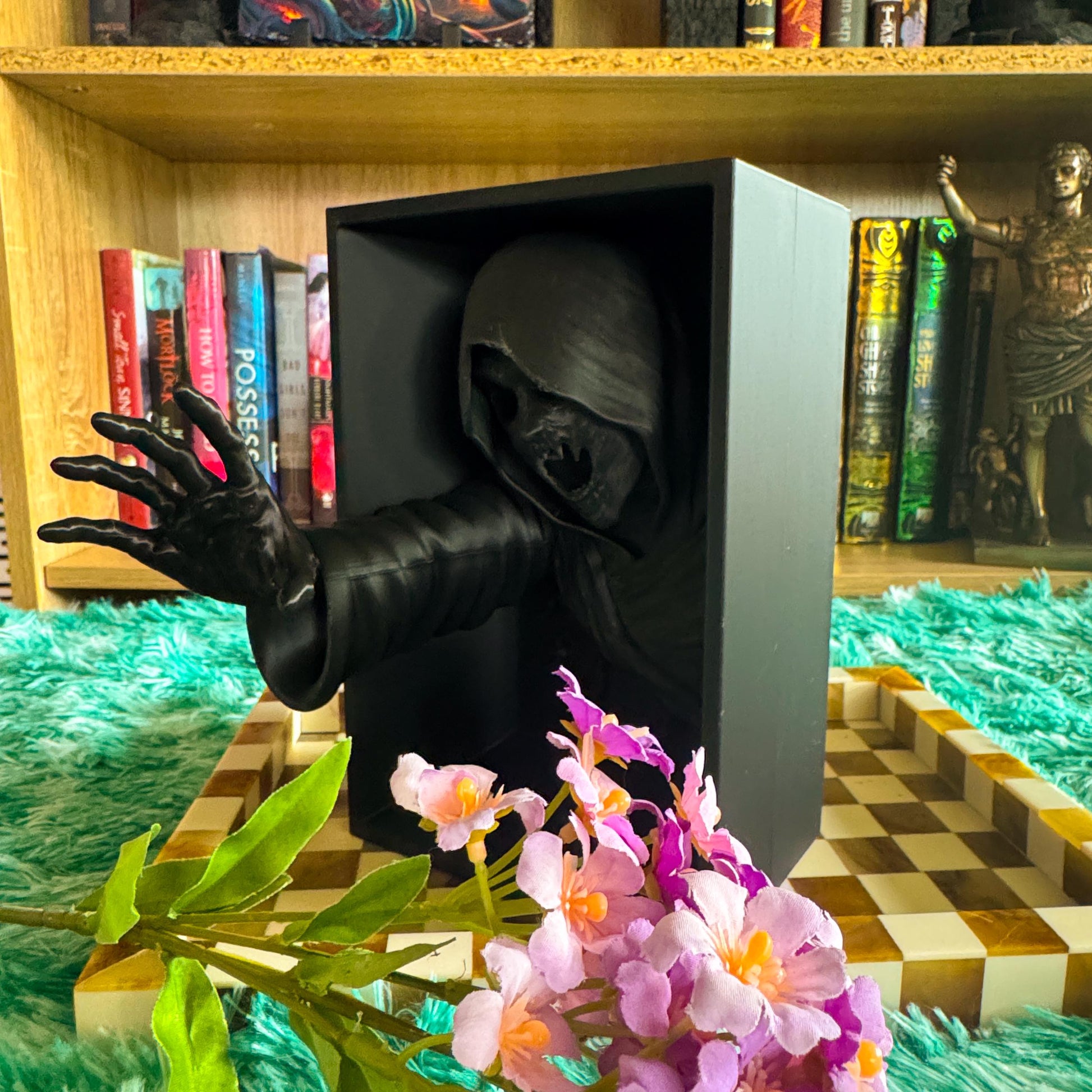 Void Reaper Book Nook | 3d printed | Grim Reaper | Dementor-Inspired Fantasy Bookshelf Insert