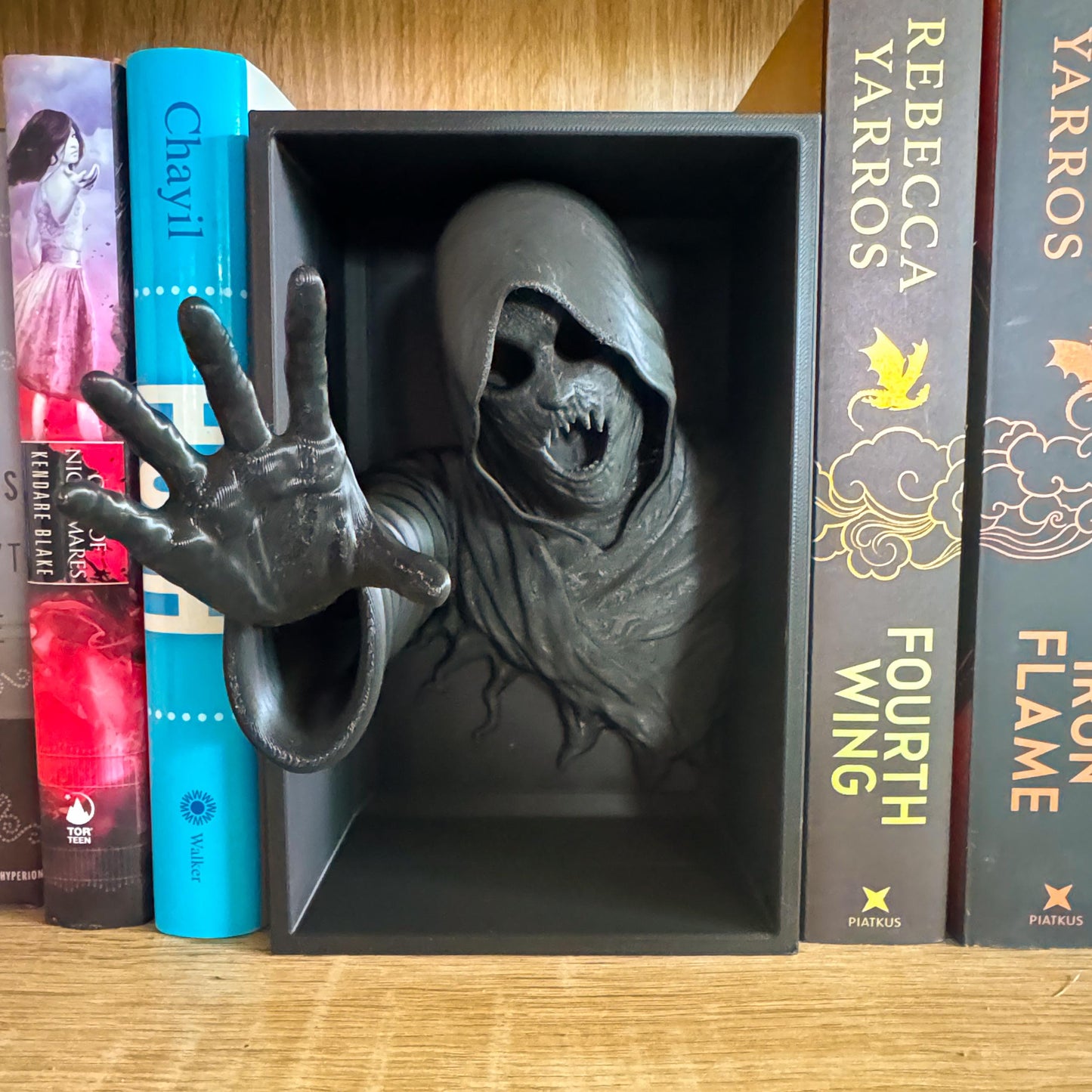 Void Reaper Book Nook | 3d printed | Grim Reaper | Dementor-Inspired Fantasy Bookshelf Insert