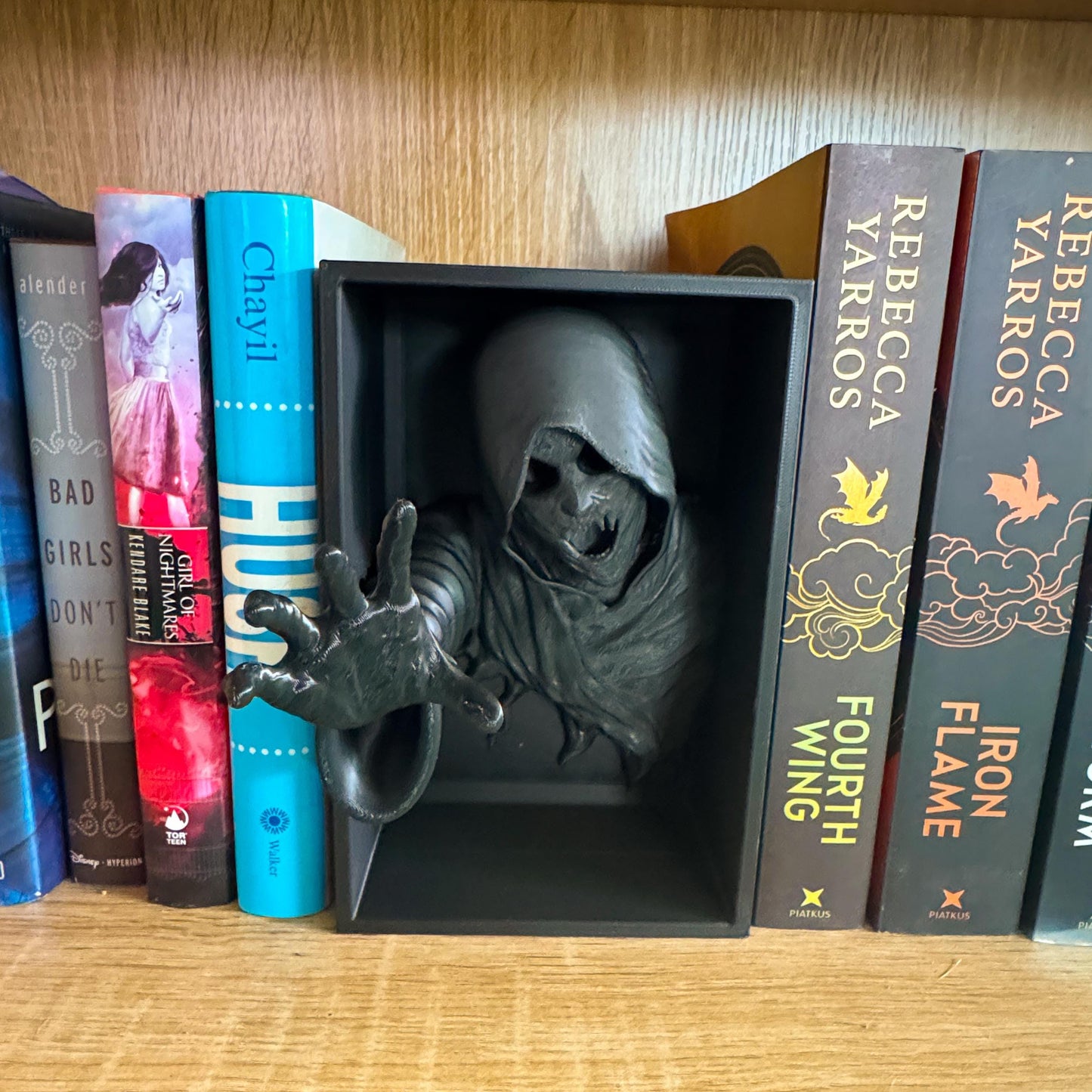 Void Reaper Book Nook | 3d printed | Grim Reaper | Dementor-Inspired Fantasy Bookshelf Insert